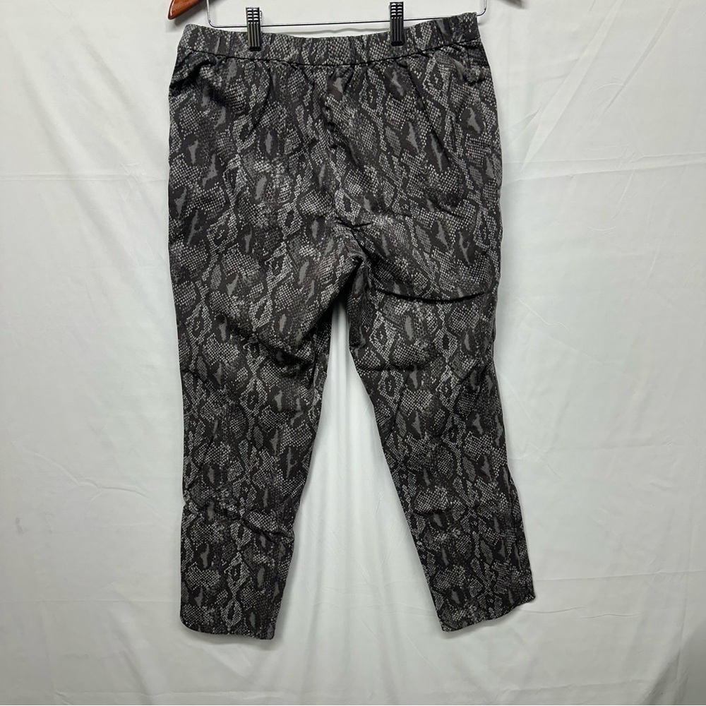 Isaac Mizrahi Live! Snakeskin Print Stretch Pants Women’s Size 10 - Picture 2 of 6
